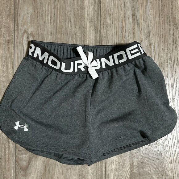 Girls youth small grey Under Armour Play Up shorts with drawstring - Picture 1 of 3